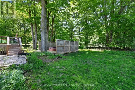 48 Fairway Crescent Wasaga Beach ON L9Z 1B8