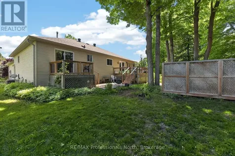48 Fairway Crescent Wasaga Beach ON L9Z 1B8