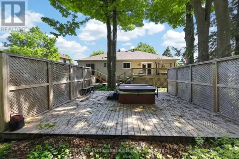 48 Fairway Crescent Wasaga Beach ON L9Z 1B8