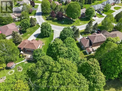 48 Fairway Crescent Wasaga Beach ON L9Z 1B8
