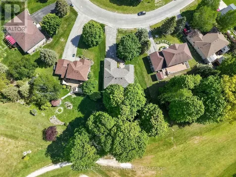 48 Fairway Crescent Wasaga Beach ON L9Z 1B8