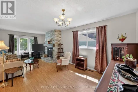 48 Fairway Crescent Wasaga Beach ON L9Z 1B8