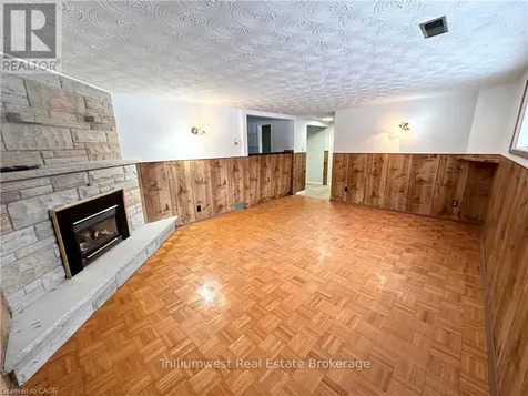11 Van Horne Place Kitchener ON N2P 1J8