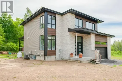 3814 Lakeside Drive South Glengarry ON K0C 1Z0