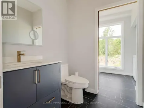 3814 Lakeside Drive South Glengarry ON K0C 1Z0
