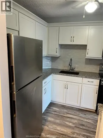 3936 Wyandotte Street East Windsor ON N8Y 4V1