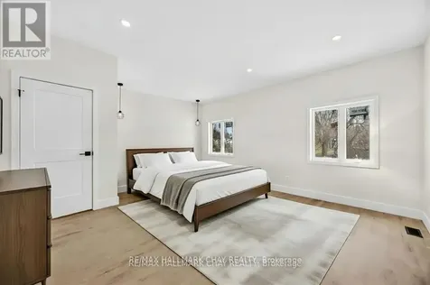 26 Rose Avenue Orillia ON L3V 6B4