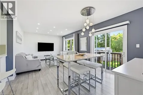 205 Dumbarton Avenue Hamilton ON L8K 5C2