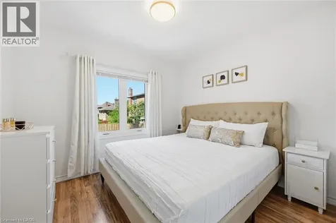 205 Dumbarton Avenue Hamilton ON L8K 5C2