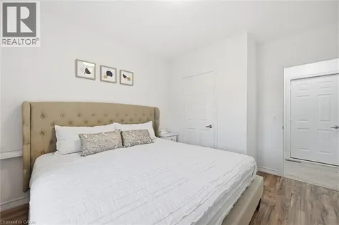 205 Dumbarton Avenue Hamilton ON L8K 5C2