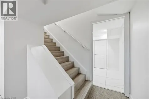 205 Dumbarton Avenue Hamilton ON L8K 5C2