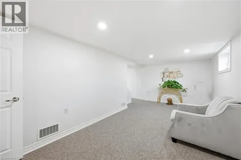 205 Dumbarton Avenue Hamilton ON L8K 5C2
