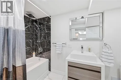 205 Dumbarton Avenue Hamilton ON L8K 5C2