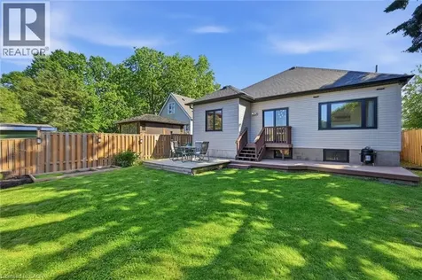 205 Dumbarton Avenue Hamilton ON L8K 5C2