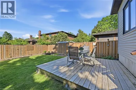 205 Dumbarton Avenue Hamilton ON L8K 5C2
