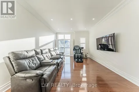 7 Seager Street Richmond Hill ON L4S 0H1