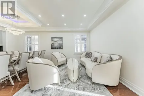 7 Seager Street Richmond Hill ON L4S 0H1
