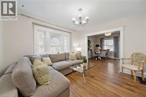78 Haynes Avenue St. Catharines ON L2R 3Z3
