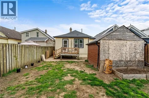 78 Haynes Avenue St. Catharines ON L2R 3Z3