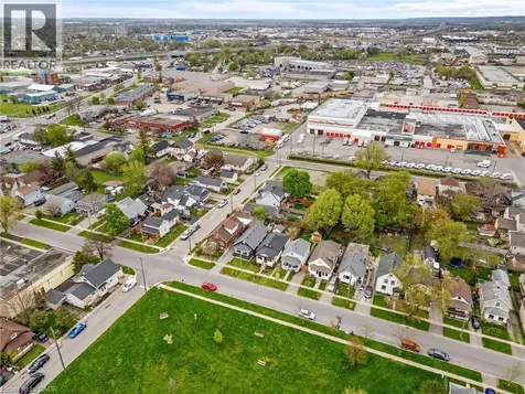 78 Haynes Avenue St. Catharines ON L2R 3Z3