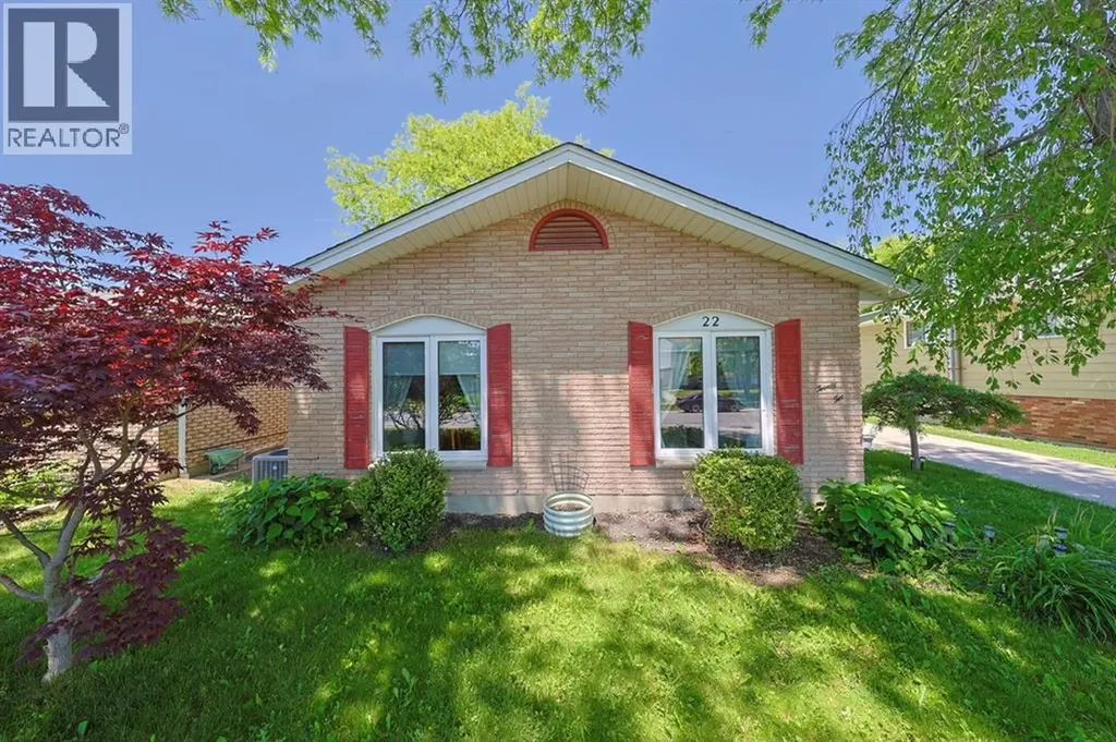22 Turner Drive Sarnia ON N7S 4L1