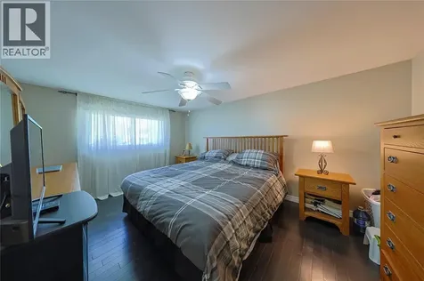 22 Turner Drive Sarnia ON N7S 4L1