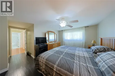 22 Turner Drive Sarnia ON N7S 4L1