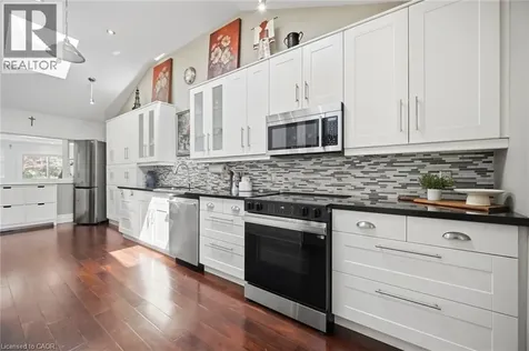 14 Plainsman Road Mississauga ON L5N 1C5