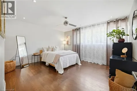 14 Plainsman Road Mississauga ON L5N 1C5