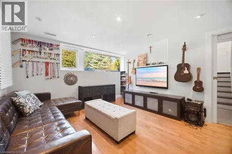 14 Plainsman Road Mississauga ON L5N 1C5