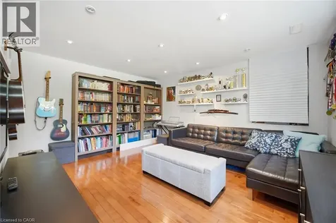 14 Plainsman Road Mississauga ON L5N 1C5