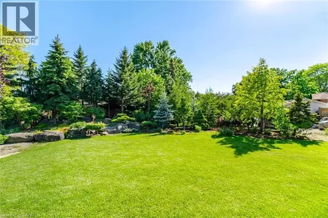 14 Plainsman Road Mississauga ON L5N 1C5