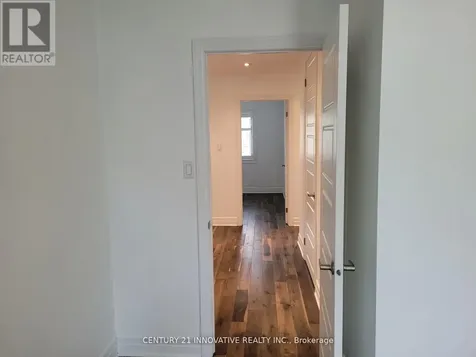 70 Plains Road Burlington (bayview) ON L7T 1E8