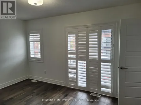70 Plains Road Burlington (bayview) ON L7T 1E8