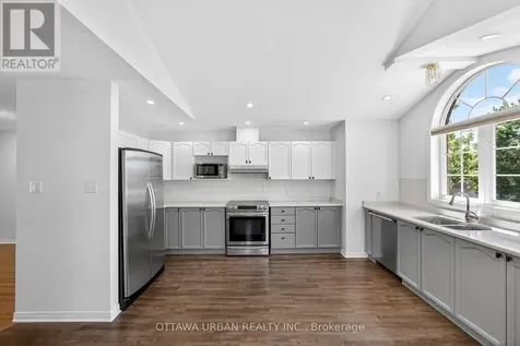 127 Castle Glen Crescent Ottawa ON K2L 4G9