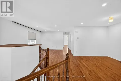127 Castle Glen Crescent Ottawa ON K2L 4G9