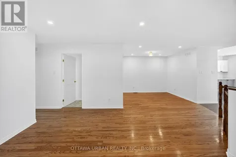 127 Castle Glen Crescent Ottawa ON K2L 4G9