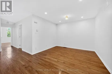 127 Castle Glen Crescent Ottawa ON K2L 4G9