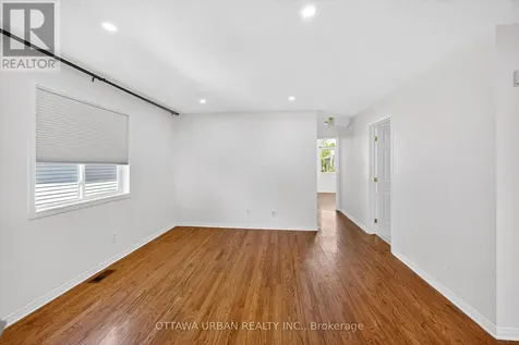 127 Castle Glen Crescent Ottawa ON K2L 4G9