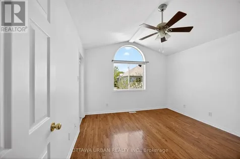 127 Castle Glen Crescent Ottawa ON K2L 4G9