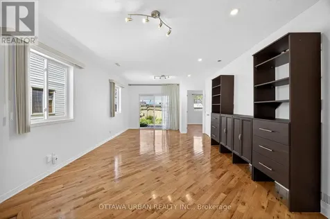 127 Castle Glen Crescent Ottawa ON K2L 4G9