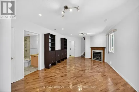 127 Castle Glen Crescent Ottawa ON K2L 4G9