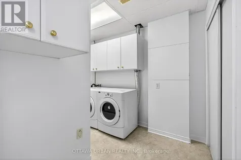 127 Castle Glen Crescent Ottawa ON K2L 4G9