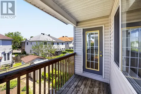 127 Castle Glen Crescent Ottawa ON K2L 4G9