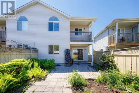 127 Castle Glen Crescent Ottawa ON K2L 4G9