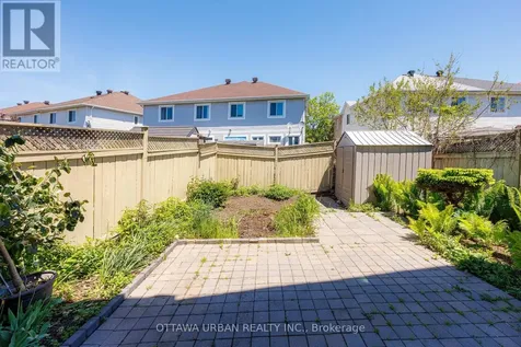127 Castle Glen Crescent Ottawa ON K2L 4G9