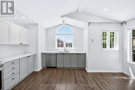 127 Castle Glen Crescent Ottawa ON K2L 4G9