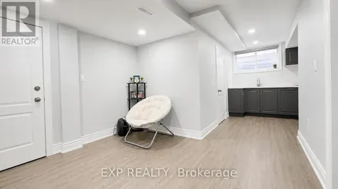 154 Tartan Avenue Kitchener ON N2R 0N3