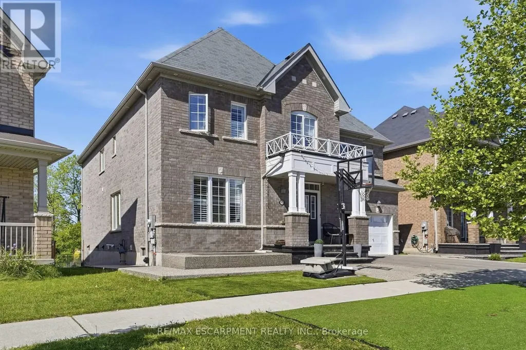 43 Fleming Crescent Haldimand ON N3W 0C3