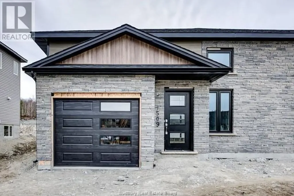 1509 Montrose Sudbury ON P3A 0E1